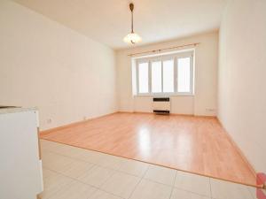 Pronájem bytu 2+kk, Praha - Nusle, Sdružení, 50 m2