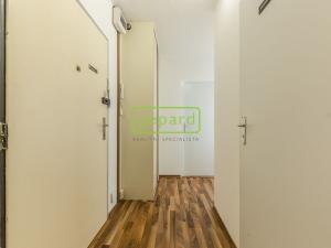 Pronájem bytu 2+kk, Praha - Michle, Podle Kačerova, 39 m2
