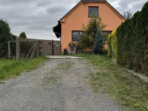 Prodej rodinného domu, Horky, 180 m2