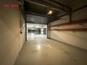 Pronájem garáže, Praha - Vokovice, Ke dvoru, 45 m2