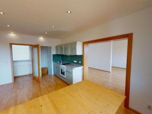 Pronájem bytu 2+kk, Klecany, Nám. Třebízského, 80 m2
