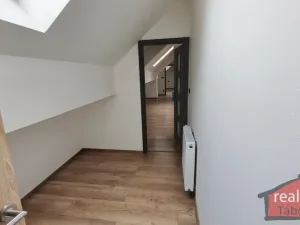 Prodej bytu 2+kk, Nupaky, Nupacká, 60 m2