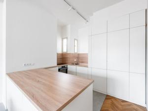 Pronájem bytu 2+kk, Praha - Karlín, Sokolovská, 69 m2