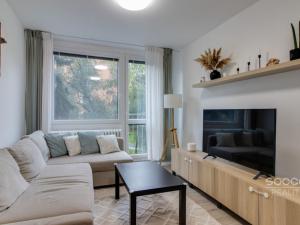 Pronájem bytu 2+kk, Praha - Kobylisy, Hrubého, 43 m2