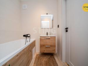 Prodej bytu 4+kk, Třinec, Dukelská, 68 m2