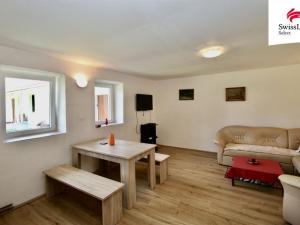 Prodej rodinného domu, Záhornice, Hlavní, 230 m2