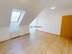 Pronájem bytu 2+kk, Strančice, Náměstí Emila Kolbena, 73 m2