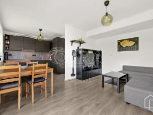 Prodej bytu 2+kk, Jince, Zborovská, 50 m2