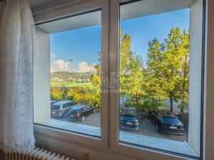 Pronájem bytu 2+kk, Králův Dvůr, Nad Stadionem, 40 m2