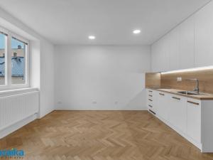 Pronájem bytu 3+kk, Lanškroun - Lanškroun-Vnitřní Město, nám. J. M. Marků, 65 m2