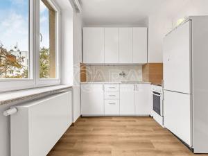 Pronájem bytu 2+1, Praha - Vokovice, Kladenská, 56 m2