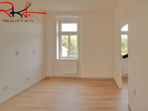 Prodej bytu 3+1, Veltrusy, Komenského, 65 m2