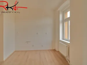 Prodej bytu 3+1, Veltrusy, Komenského, 65 m2