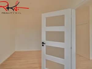 Prodej bytu 3+1, Veltrusy, Komenského, 65 m2