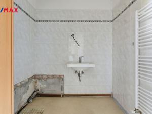 Prodej bytu 4+1, Karlovy Vary, Bulharská, 130 m2