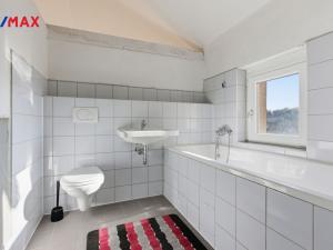 Prodej bytu 4+1, Karlovy Vary, Bulharská, 130 m2