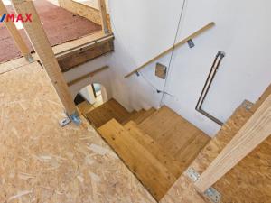 Prodej bytu 4+1, Karlovy Vary, Bulharská, 130 m2