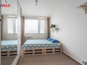 Pronájem bytu 2+kk, Praha, Brandlova, 43 m2