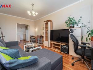 Pronájem bytu 2+kk, Praha, Brandlova, 43 m2