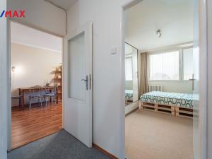 Pronájem bytu 2+kk, Praha, Brandlova, 43 m2