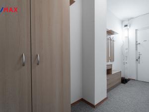 Pronájem bytu 2+kk, Praha, Brandlova, 43 m2