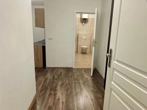 Pronájem bytu 3+kk, Cheb, okres cheb, náměstí Krále Jiřího z Poděbrad, 90 m2