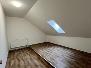 Pronájem bytu 3+kk, Cheb, okres cheb, náměstí Krále Jiřího z Poděbrad, 90 m2