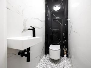 Prodej bytu 3+kk, Praha - Karlín, Molákova, 69 m2
