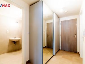 Prodej bytu 2+kk, Praha - Hloubětín, Poděbradská, 56 m2