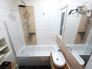 Prodej bytu 2+kk, Plzeň - Jižní Předměstí, Chelčického, 59 m2