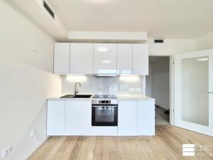 Pronájem bytu 1+kk, Praha - Modřany, Mezi vodami, 32 m2