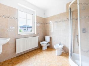 Pronájem rodinného domu, Průhonice, 400 m2