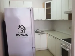 Pronájem bytu 2+kk, Praha, Remízková, 58 m2
