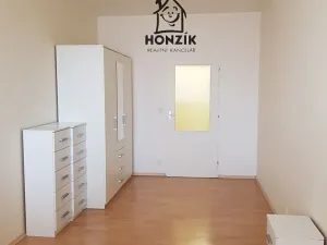 Pronájem bytu 2+kk, Praha, Remízková, 58 m2