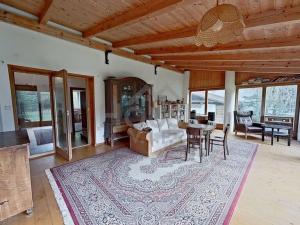 Prodej vícegeneračního domu, Družec, V Zátiší, 186 m2