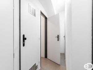 Prodej bytu 2+kk, Praha, Spojovací, 50 m2