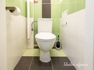Pronájem bytu 2+kk, Praha - Žižkov, Žerotínova, 56 m2