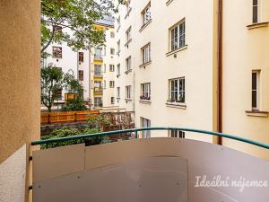 Pronájem bytu 2+kk, Praha - Žižkov, Žerotínova, 56 m2