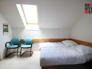 Prodej rodinného domu, Karlovice, 204 m2