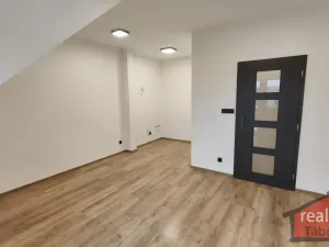 Prodej bytu 1+kk, Nupaky, Nupacká, 38 m2