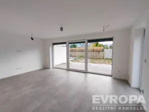 Prodej rodinného domu, Červené Pečky, Hrabáňova, 202 m2