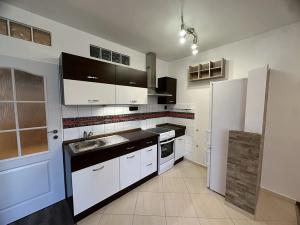 Pronájem bytu 2+kk, Jablonec nad Nisou, Na Výšině, 50 m2