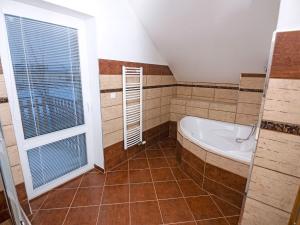 Pronájem bytu 4+kk, Šestajovice, Šeříková, 155 m2
