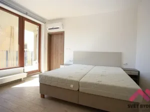 Pronájem bytu 2+kk, Praha - Nusle, Ctiradova, 61 m2