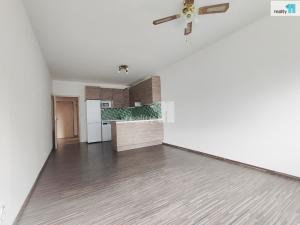 Pronájem bytu 2+kk, Praha - Střížkov, Zakšínská, 51 m2