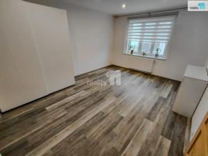 Prodej bytu 2+1, Cheb, Májová, 80 m2