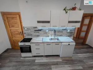 Prodej bytu 2+1, Cheb, Májová, 80 m2