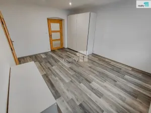 Prodej bytu 2+1, Cheb, Májová, 80 m2