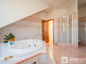 Prodej obchodního prostoru, Praha - Šeberov, K Hrnčířům, 1093 m2