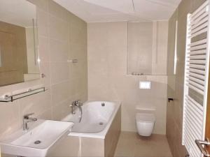 Pronájem bytu 1+kk, Praha - Hodkovičky, Šenácká, 30 m2